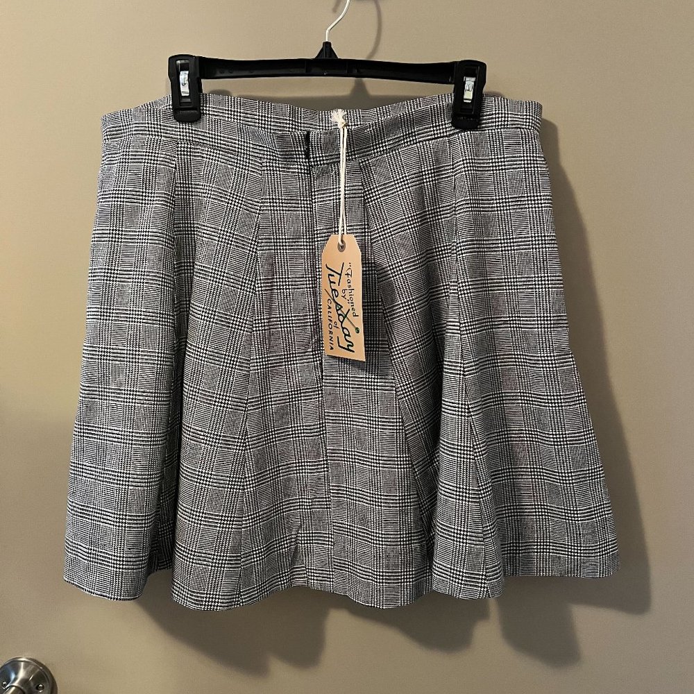 Tuesday of California Audrey Skirt